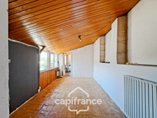 Former bar-restaurant with accommodation – Great potential in the heart of Châteaumeillant