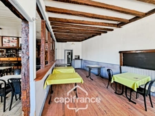 Ancien bar-restaurant avec logement – Fort potentiel au cœur de Châteaumeillant