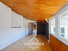 Ancien bar-restaurant avec logement – Fort potentiel au cœur de Châteaumeillant