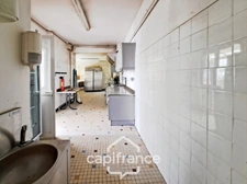 Ancien bar-restaurant avec logement – Fort potentiel au cœur de Châteaumeillant