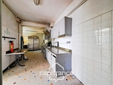 Ancien bar-restaurant avec logement – Fort potentiel au cœur de Châteaumeillant