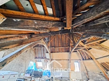 Ancien bar-restaurant avec logement – Fort potentiel au cœur de Châteaumeillant