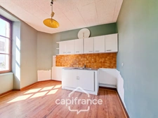Ancien bar-restaurant avec logement – Fort potentiel au cœur de Châteaumeillant