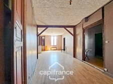 Ancien bar-restaurant avec logement – Fort potentiel au cœur de Châteaumeillant