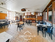 Ancien bar-restaurant avec logement – Fort potentiel au cœur de Châteaumeillant