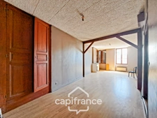 Former bar-restaurant with accommodation – Great potential in the heart of Châteaumeillant