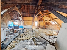 Ancien bar-restaurant avec logement – Fort potentiel au cœur de Châteaumeillant