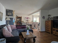 VILLA FAMILIALE DE PLAIN-PIED – 181 m² – 5 CHAMBRES – PISCINE – VÉRANDA – TERRAIN DE 916 m²