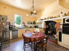 MAISON DE MAÎTRE D'EXCEPTION – ANCIEN DOMAINE VITICOLE – PLUS DE 1 000 m² DE BÂTIS – CŒUR DE VILLE