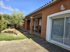VILLA FAMILIALE DE PLAIN-PIED – 181 m² – 5 CHAMBRES – PISCINE – VÉRANDA – TERRAIN DE 916 m²