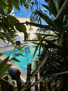 GRUISSAN – Plages à proximité, maison de caractère 195 m² avec dépendance et piscine