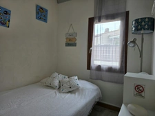 Charmante maison avec terrasse, 4 à 6 couchages et parking privatif, à deux pas du port