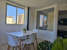 GRUISSAN PORT – T2 43m² RÉNOVÉ + PARKING – RARE