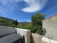 MAISON RÉNOVÉE - TERRASSE AVEC VUE - JACUZZI - DPE B - 3 ESPACES NUIT - DÉPENDANCES DE 92 m²