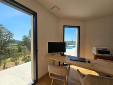 EXCEPTIONAL CONTEMPORARY VILLA – 5 BEDROOMS – SWIMMING POOL – JACUZZI – PANORAMIC VIEWS