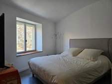 MAISON RÉNOVÉE - TERRASSE AVEC VUE - JACUZZI - DPE B - 3 ESPACES NUIT - DÉPENDANCES DE 92 m²