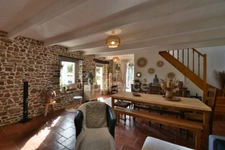 Maison rénovée avec jardin et studio