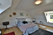 Maison rénovée avec jardin et studio