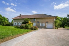 Property of character and charm near MONT DE MARSAN (40) - 430 m2 of living space - Land of approximately 9000 m2