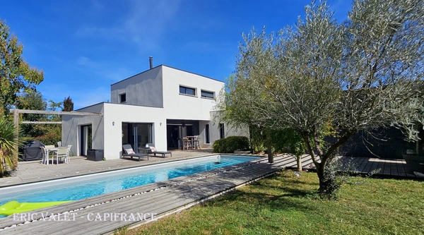 PEYREHORADE (40) - VILLA 6 PIECES - 158 M2 - PISCINE - ELEGANCE CONTEMPORAINE ET ART DE VIVRE