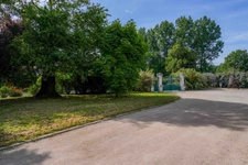 Property of character and charm near MONT DE MARSAN (40) - 430 m2 of living space - Land of approximately 9000 m2