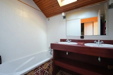 Property of character and charm near MONT DE MARSAN (40) - 430 m2 of living space - Land of approximately 9000 m2