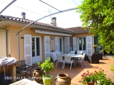 SAINT PAUL LES DAX (40) - BRIGHT HOUSE WITH SWIMMING POOL AND COMMERCIAL PREMISES WITH GREAT POTENTIAL
