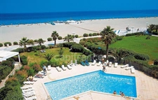 Prix en baisse ! Studio lumineux 4 couchages avec terrasse et vue Canigou – Résidence en bord de mer avec piscine