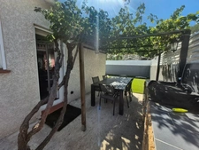 BAGES - EXCLUSIVITE - Maison 3 faces de 110 m² avec piscine, jardin et prestations de qualité