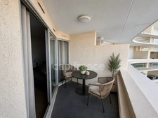 Prix en baisse ! Studio lumineux 4 couchages avec terrasse et vue Canigou – Résidence en bord de mer avec piscine