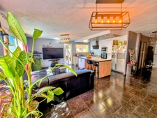 BAGES - EXCLUSIVITE - Maison 3 faces de 110 m² avec piscine, jardin et prestations de qualité