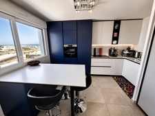 Canet Plage – 7ème et Dernier étage d'exception, dans résidence de standing, T2 avec cabine de couchage vue mer, terrasse de 21 m², piscine chauffée et garage