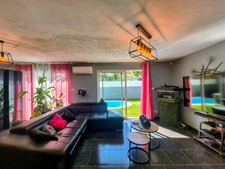 BAGES - EXCLUSIVITE - Maison 3 faces de 110 m² avec piscine, jardin et prestations de qualité