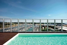 Canet Plage – 7ème et Dernier étage d'exception, dans résidence de standing, T2 avec cabine de couchage vue mer, terrasse de 21 m², piscine chauffée et garage