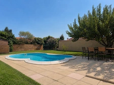 Maison de plain-pied avec piscine et grande véranda – Sans vis-à-vis