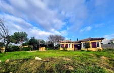Terrain de 705 m² avec villa atypique et potentiel d’extension - St Nazaire 66