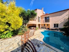 PERPIGNAN | VILLA DE CARACTÈRE DE 194 M² AVEC SÉJOUR CATHÉDRALE, JARDIN ARBORÉ DE 1 119 M² ET PISCINE