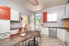 🌿 Rare – Appartement de caractère avec jardin privatif en centre-ville de Nîmes à vendre 3 pièces  (30)