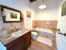 Maison à vendre 5 pièces MEYNES (30)Maison de caractère avec tropézienne & patio – un lieu de vie unique chargé d’histoire