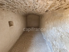 Maison à vendre 5 pièces MEYNES (30)Maison de caractère avec tropézienne & patio – un lieu de vie unique chargé d’histoire