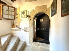 Maison à vendre 5 pièces MEYNES (30)Maison de caractère avec tropézienne & patio – un lieu de vie unique chargé d’histoire