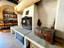 Maison à vendre 5 pièces MEYNES (30)Maison de caractère avec tropézienne & patio – un lieu de vie unique chargé d’histoire