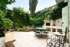 🌿 Rare – Appartement de caractère avec jardin privatif en centre-ville de Nîmes à vendre 3 pièces  (30)