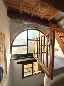 Maison à vendre 5 pièces MEYNES (30)Maison de caractère avec tropézienne & patio – un lieu de vie unique chargé d’histoire