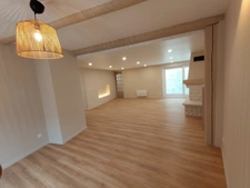 Maison de caractère rénovée + studio indépendant + grand garage/atelier + terrasse Rochefort-du-Gard – Centre historique