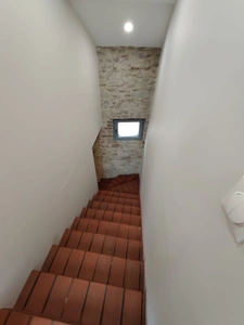 Maison de caractère rénovée + studio indépendant + grand garage/atelier + terrasse Rochefort-du-Gard – Centre historique