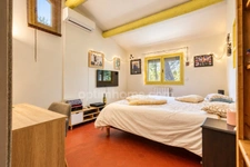 Villa à Villeneuve-lès-Avignon de 283 m² au cœur d’une pinède – calme, volumes et potentiel locatif (30)