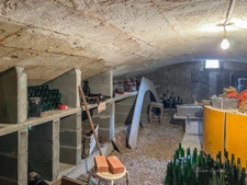  Maison à rénover à Saumur - Bagneux — pierre de tuffeau — proche Thouet  (49)