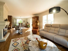 Saumur Château – Maison contemporaine 220 m² – Jardin 997 m² – Coup de cœur familial