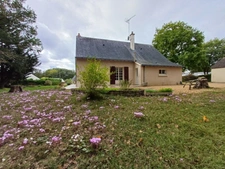 Maison familiale, environnement boisé, vie de plain pied